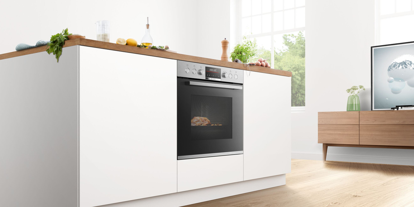 Backöfen und Herdsets bei Elektrotechnik Härning GmbH & Co. KG in Weiherhammer
