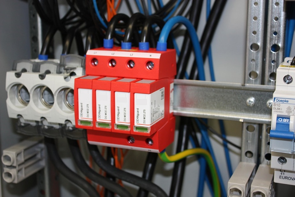 U berspannungsschutz bei Elektrotechnik Härning in Weiherhammer